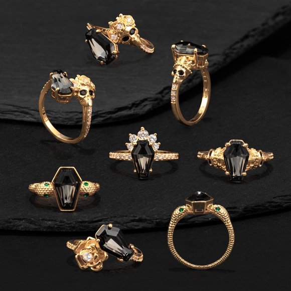Gold Skull Coffim Ring, Charmed Aroma Coffin Collection - Picture 6 of 6